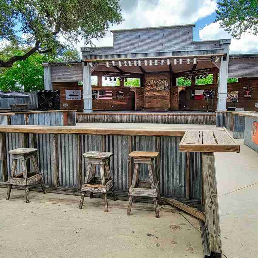 11th Street Bar outside patio Bandera Texas