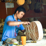 Alegre Guitar worker