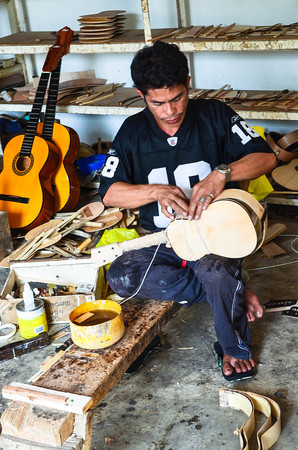 Alegre Guitar Maker