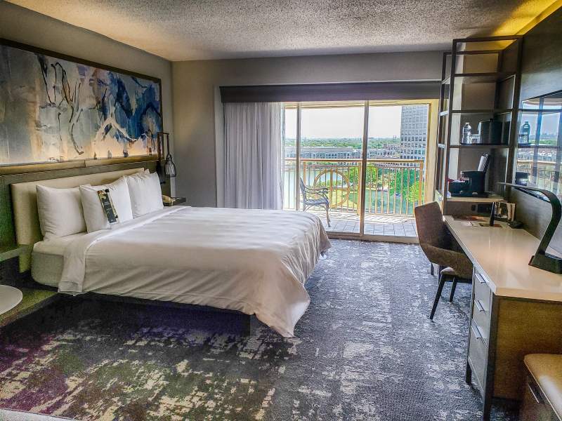 Room at Dallas Marriott Las Colinas