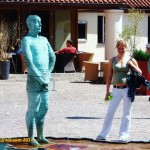 Peeing Statue